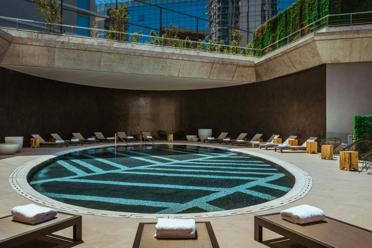 Sls Buenos Aires Puerto Madero Hotel Екстериор снимка The pool at the hotel
