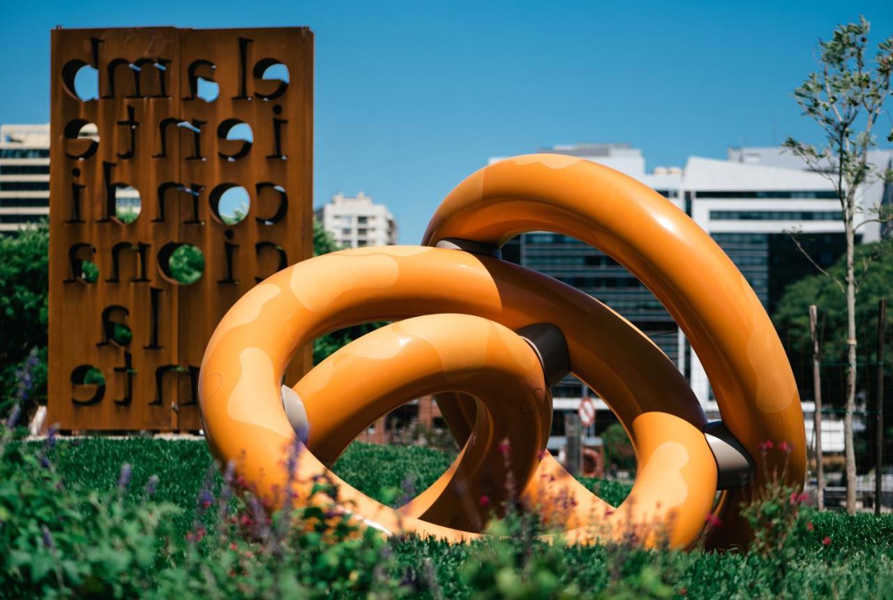Sls Buenos Aires Puerto Madero Hotel Екстериор снимка Sculpture in the park