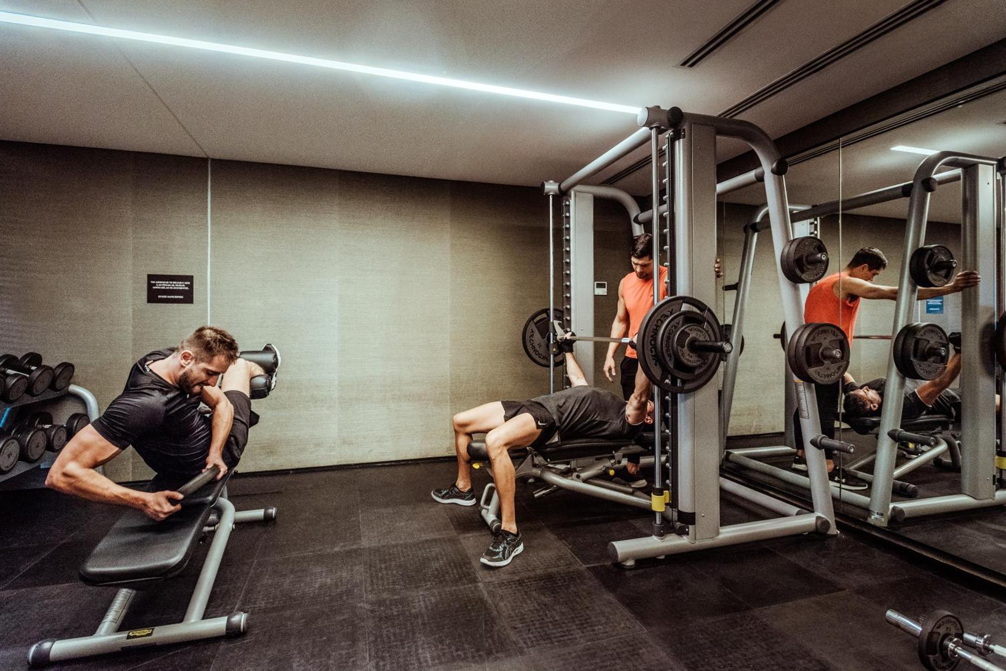 Sls Buenos Aires Puerto Madero Hotel Екстериор снимка The gym at the hotel