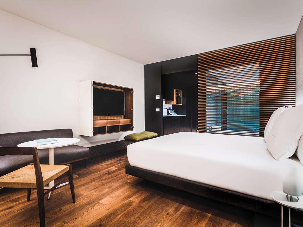 Sls Buenos Aires Puerto Madero Hotel Стая снимка A room at the hotel